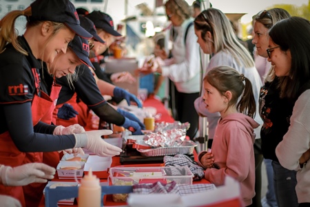 RRT NZ serving meals (5)